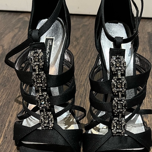 Beverly Feldman Evening or Wedding Shoes / Sandals, Black Satin, Size 9 - Picture 2 of 13